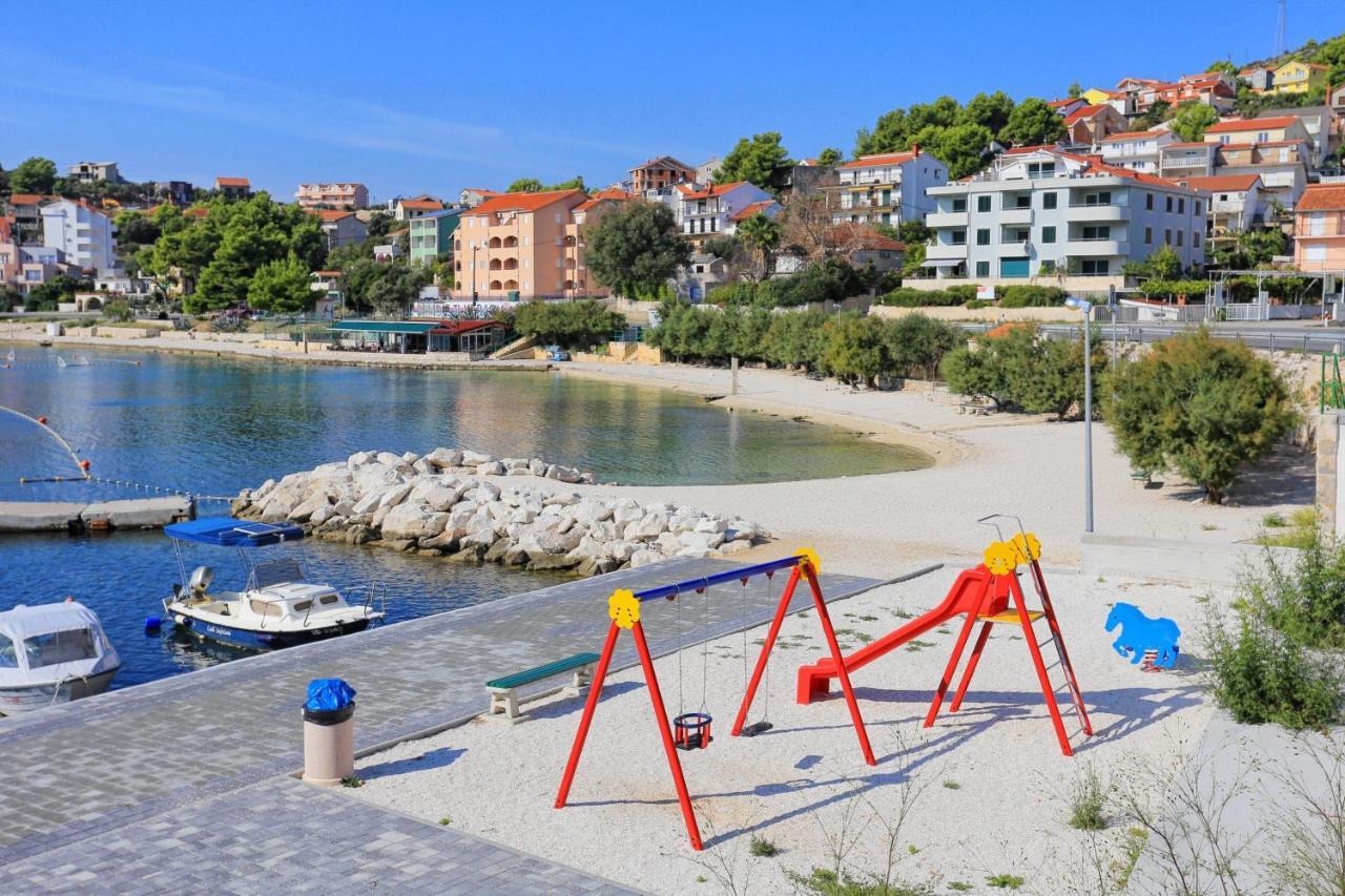 Apartments By The Sea Marina, Trogir - 14191 Extérieur photo